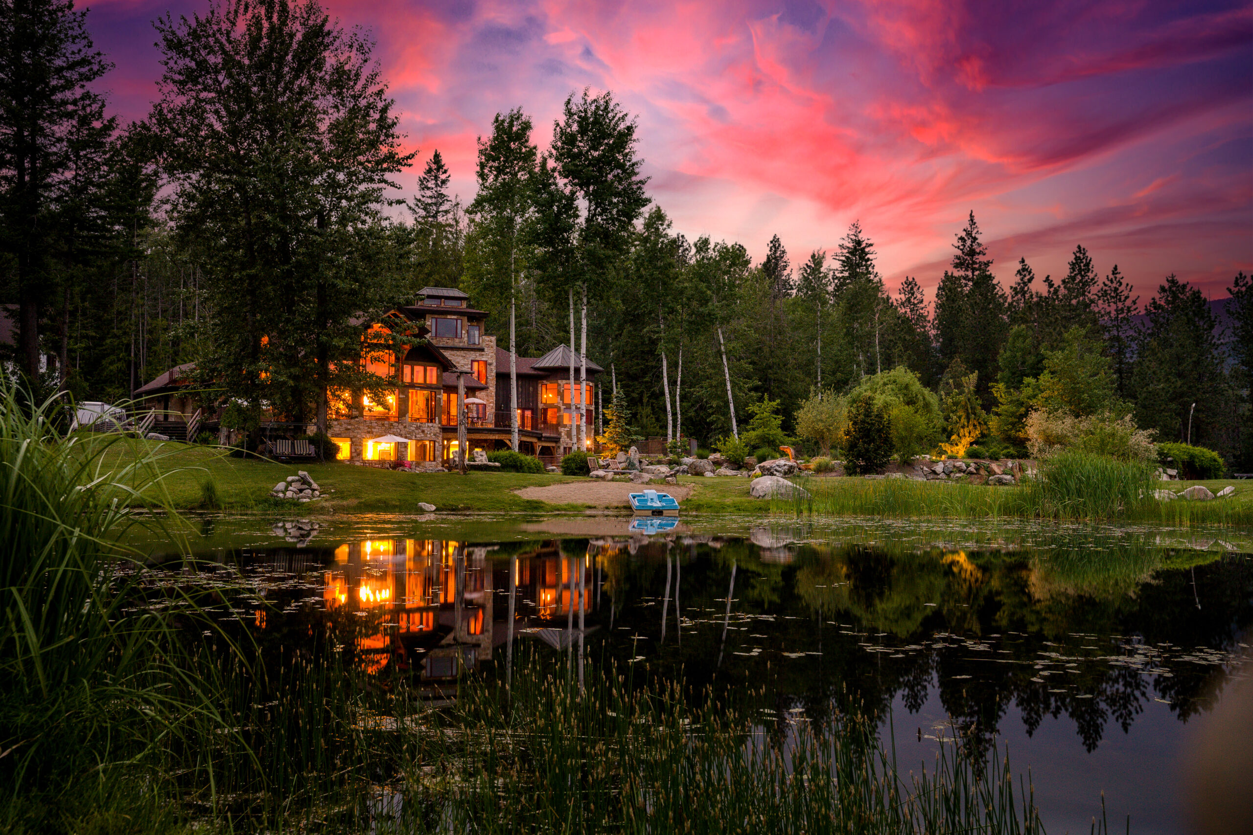 Sandpoint Lodging - Talus Rock Retreat